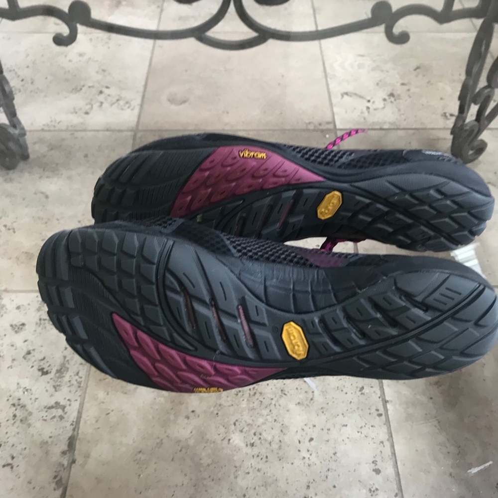 Merrill lightweight black size9 vibrant soles - Picture 4 of 6